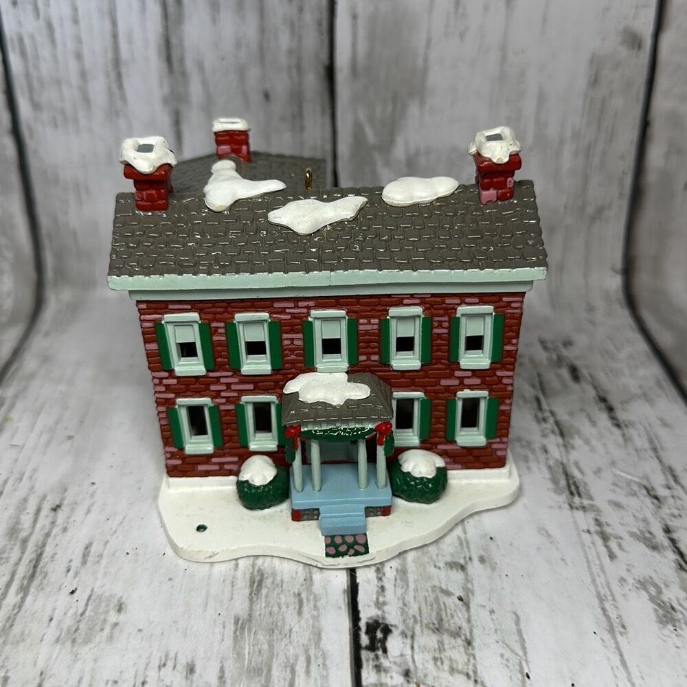 Coca Cola 1991 Bottling plant Christmas‎ tree ornament insert light